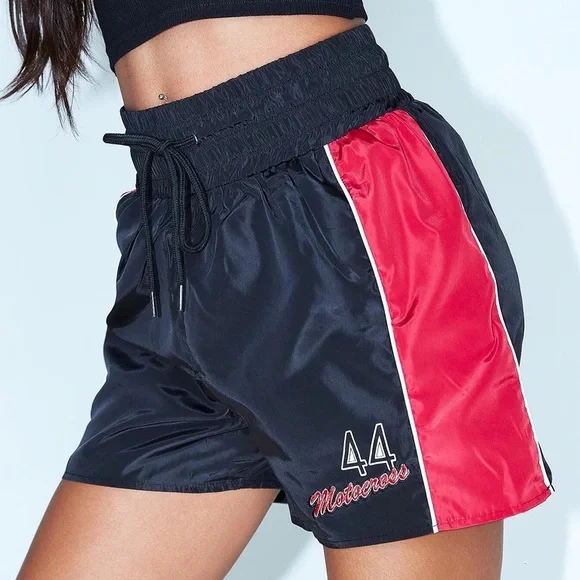 PRINCESS POLLY IN THE FAST LANE SHORTS - size US4 - never been worn - with tag - Picture 3 of 3